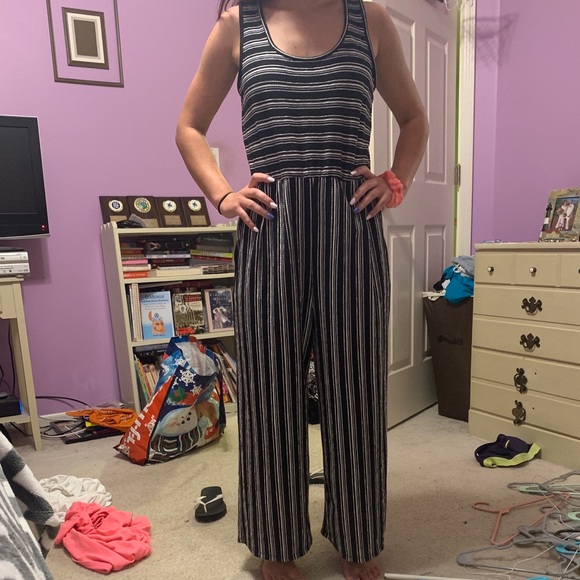 Black and White Jumpsuit - Picture 2 of 3